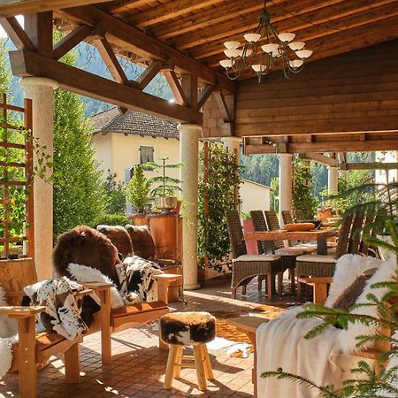 Boutique Hotel E Chalets Salvadori Mezzana  Exterior foto