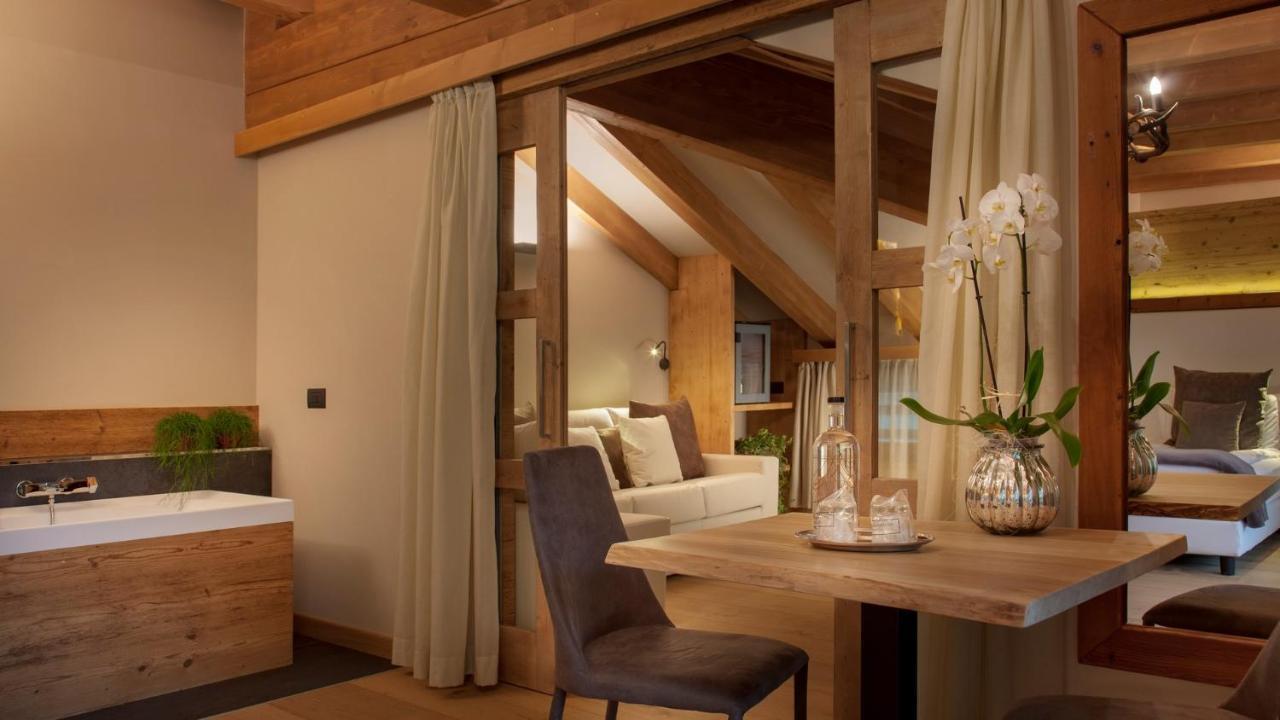 Boutique Hotel E Chalets Salvadori Mezzana  Exterior foto