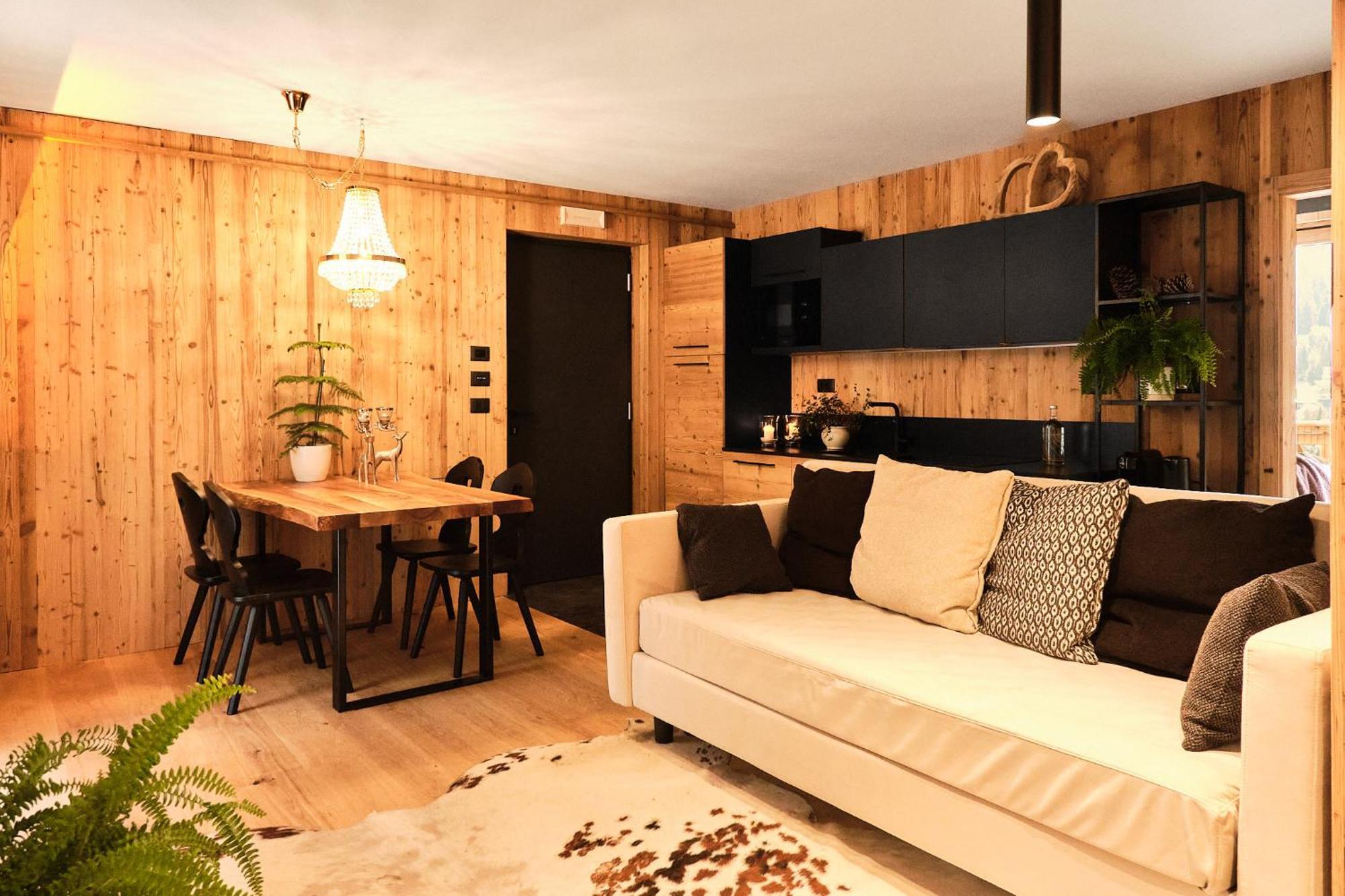 Boutique Hotel E Chalets Salvadori Mezzana  Exterior foto